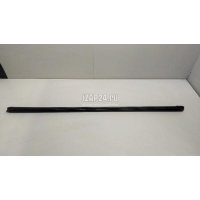 Уплотнитель стекла двери Toyota Corolla E15 (2006 - 2013) 6817112340