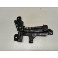 Кронштейн (сопут. товар) Ford S-MAX (2006 - 2015) 1381856