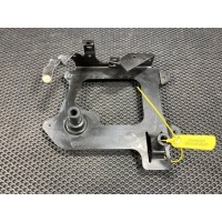 крепление интеркулера Land Rover Discovery 5 рест. 2020 GX736K767AD,LR082394,T2H26081