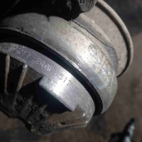 Подушка крепления двигателя Mercedes C W203 2001 2112481517b32