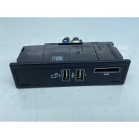 USB порт Mercedes-Benz C W205 2018 A2138200400