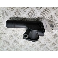 Фланец (штуцер системы охлаждения тройник) Volkswagen Golf 5 (2003-2008) 2006 038121132D,038121132D