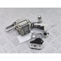 Петля двери задней правой Volkswagen Passat 5 (1996-2000) 1997 3B4833412B,3B4833412D