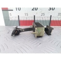 Ограничитель открывания двери задней Mercedes C-Class (W203) (2000-2008) 2001 A2037300116,A2037300116