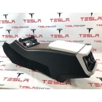 Консоль салона (кулисная часть) Tesla Model S 2-й рест. 2021 1564400-62-E,2486396-00-E