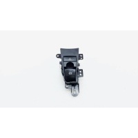 Кнопка стояночного тормоза Toyota Camry 70 2018 8439033050