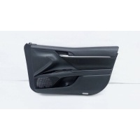Обшивка двери Toyota Camry 70 2018 6761006Q80C6, 6761006Q80