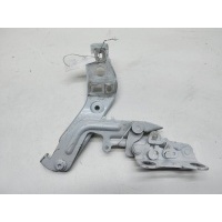 петля капота Mercedes A200 W177 A1778801200