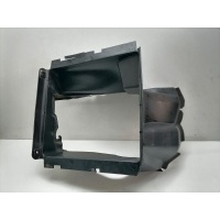 воздухозаборник Volkswagen Touareg 2 7P6117336