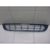 Решетка в бампер центральная VAG Passat CC (2008 - 2017) 3C8853677