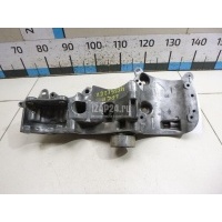 Кронштейн генератора Renault Sandero (2009 - 2014) 688300553R