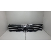 Решетка радиатора VAG Touareg (2010 - 2018) 7P6853651JZLL