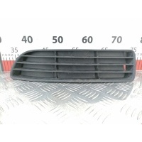 Решетка (заглушка) в бампер левая Audi A4 B5 (1994-2001) 1996 8D0807345B,8D0807345B