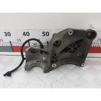 Кронштейн кондиционера Opel Insignia 1 (2008-2017) 2010 55562863,55562863