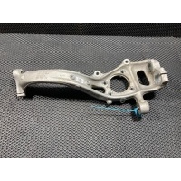 кулак поворотный правый Audi Q7 4M 2022 4M0407560,4M0407242J