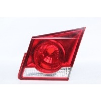 фонарь внутренний Chevrolet Cruze 1 J300 до Рестайлинг Седан 2008-2012 96830495