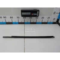 Накладка стекла заднего левого Nissan Juke (F15) (2011 - 2019) 828211KA0A