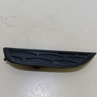 Заглушка бампера правая Land Rover Range Rover Evoque (2011 - 2018) LR026545