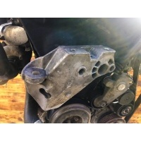 Кронштейн двигателя Volkswagen Golf 4 1999 038199207H