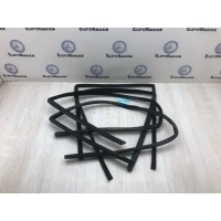 Уплотнитель стекла двери Mercedes W203 Wagon Mercedes W203 C 2000-2007 A2037250125