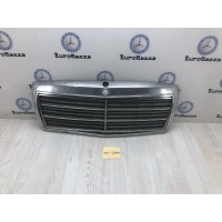 Решетка радиатора Mercedes W201 Mercedes W201 C 1982-1993 A2018800783