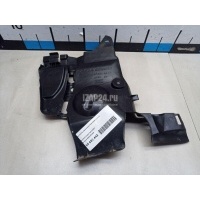 Пыльник двигателя боковой левый Renault Duster 2012 638318745R