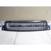 Решетка в бампер центральная Renault Duster 2012 622545914R