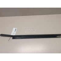 Накладка стекла заднего правого VAG Q3 (8U) (2012 - 2018) 8U0839478