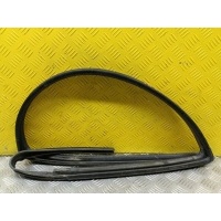 Уплотнитель стекла двери Toyota Hilux (2005-2015) Пикап 2013 681510K010
