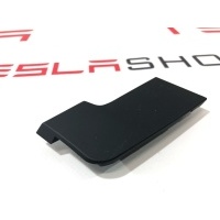 Заглушка Tesla Model S 2-й рест. 2021 1633772-01-D,1564305-00-A