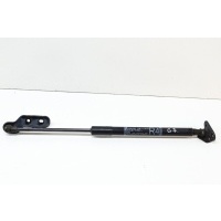 toyota yaris xp130 правая заднего амортизатор газовый крышки багажника 68950 - 0w661 2015