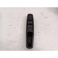 Кнопка стеклоподъемника переднего левого Renault Megane 3 2012 809610017R