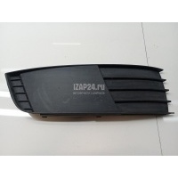Решетка в бампер правая VAG Octavia (A7) (2013 - 2020) 5E08073689B9
