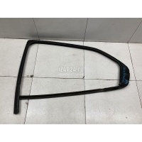Уплотнитель стекла двери Renault Logan II 2014 823306177R