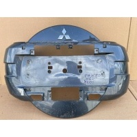 Mitsubishi pajero 2006 - крышка колёса запасного