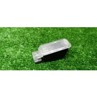 плафон салонный Audi A4 (B8) 2007-2015 2008 4b0947415a