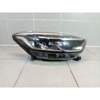 Фара правая Renault Kaptur 260106736R