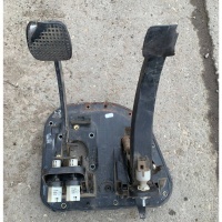 Педаль тормоза сцепление комплект 504068713 iveco daily iii dubel