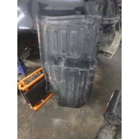 Мерседес w11 крышка шасси правый a2116192238