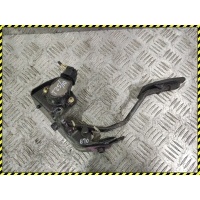 Педаль газа Toyota Avensis 2 2004