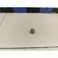 Отбойник капота VW Jetta 2011> 3B0823499C