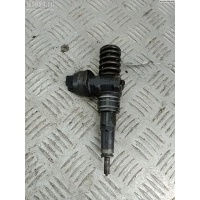 Форсунка топливная Volkswagen Passat B5+ (GP) 2002 038130073aj
