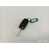 Ключ Volkswagen Multivan T6 2016 5K0837202AD