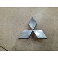 Эмблема решетки радиатора Mitsubishi Pajero iO 1998-2007 2001 MR511945