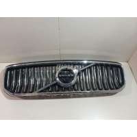 Решетка радиатора Volvo XC40 2017 31479417