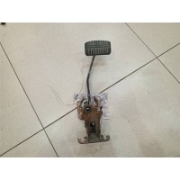 Педаль тормоза Mitsubishi Pajero iO 1998-2007 2001 MR334218