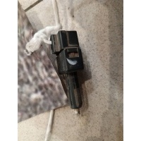 Датчик включения стоп-сигнала Mitsubishi Pajero iO 1998-2007 2001 MR228924