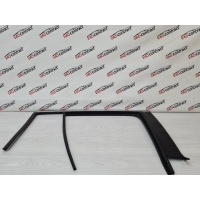 Уплотнитель двери Volkswagen Tiguan 2012 5N0839432H