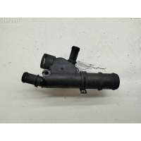 Фланец (тройник) системы охлаждения Volkswagen Golf-5 2004 038121132D