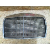 Решетка радиатора капота хромированная мерседес w115 w114